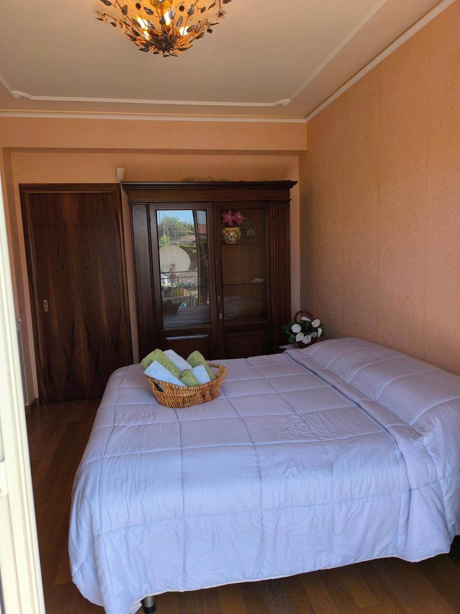 Bed and Breakfast Bed & Breakfast Kalinka à Motta SantʼAnastasia Extérieur photo