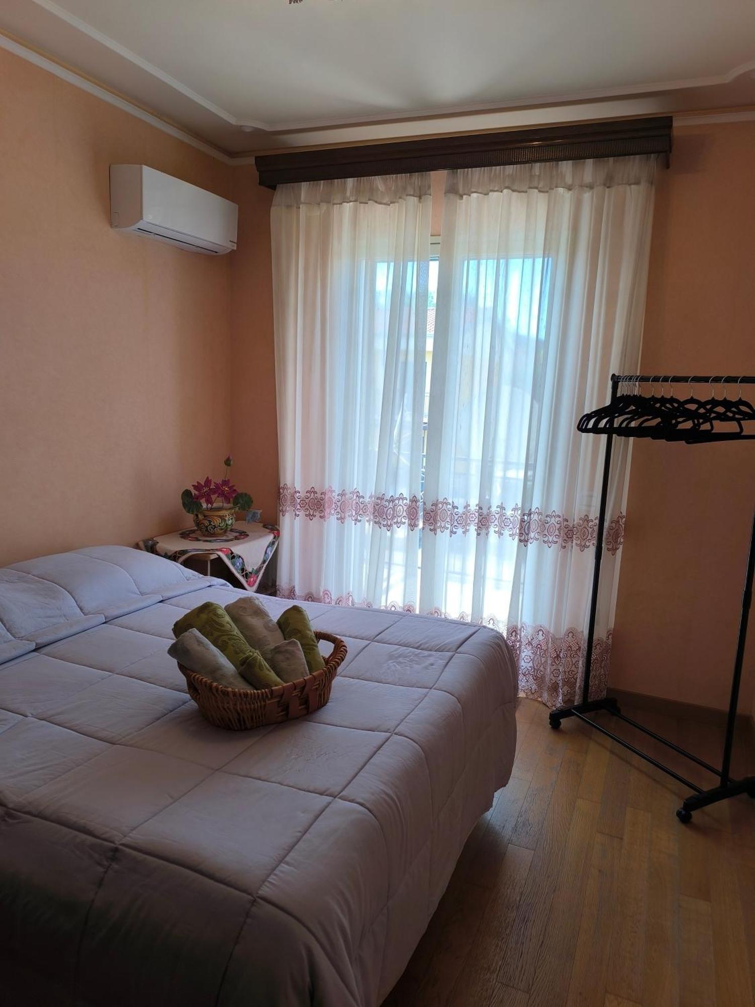 Bed and Breakfast Bed & Breakfast Kalinka à Motta SantʼAnastasia Extérieur photo